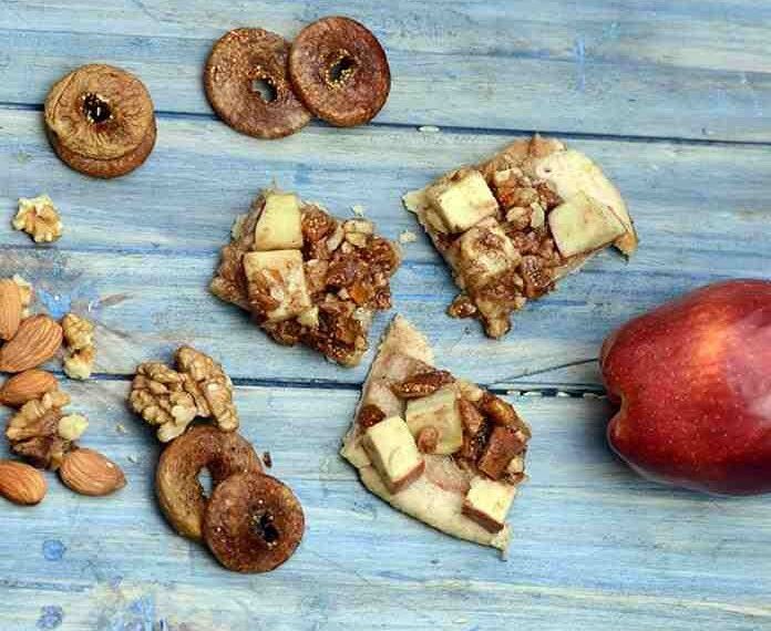 DRYFRUIT CRACKIZZA (Walnut, Apple, Fig)